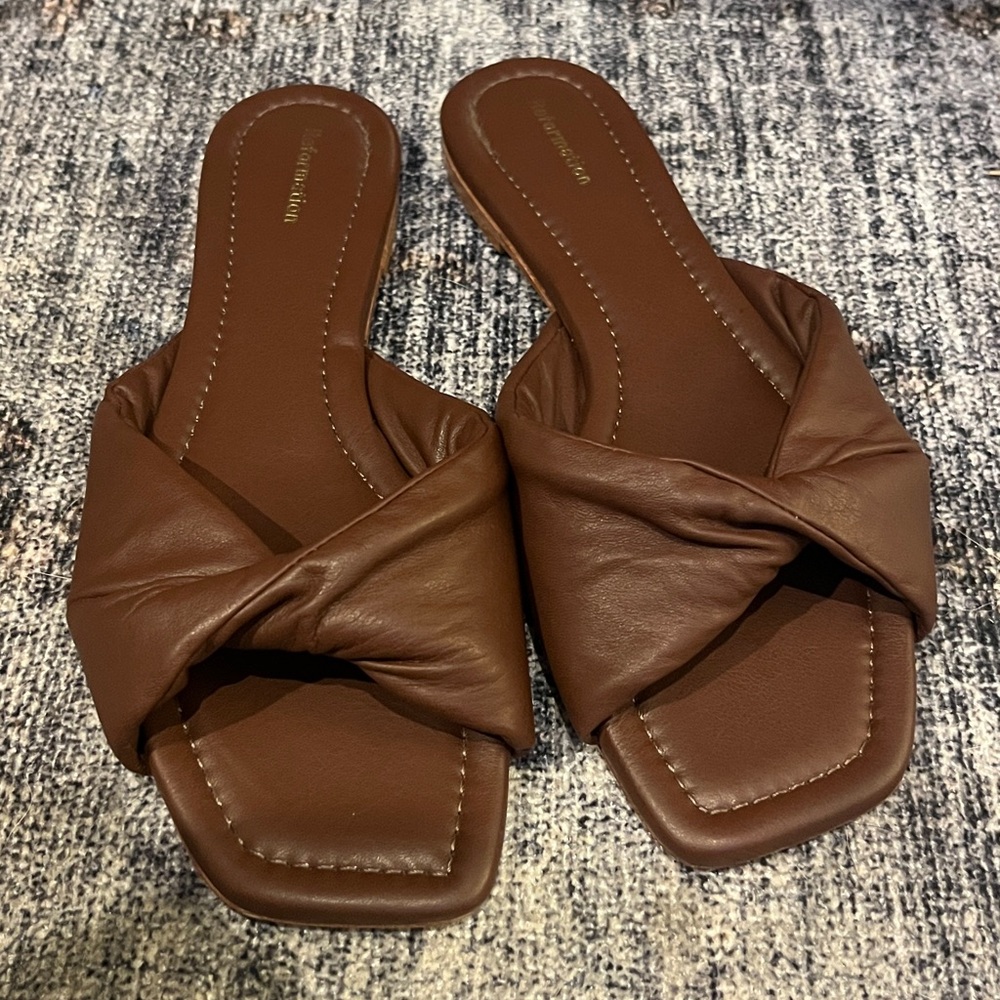 Reformation Mikki Twist Flat Sandal - Picture 9 of 16